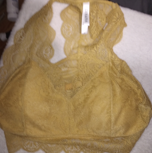 Yellow Bralette Size 1x Zenana Outfitters Brand NWOT - Picture 3 of 4